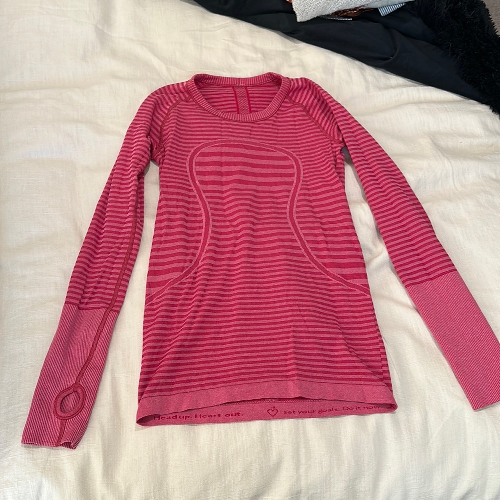 LuluLemon pink swiftly printed long sleeve top